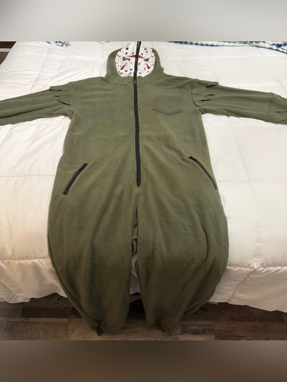 Jason Voorhees adult unisex zip up onesie pj’s or Halloween costume. NWOT - Picture 6 of 15